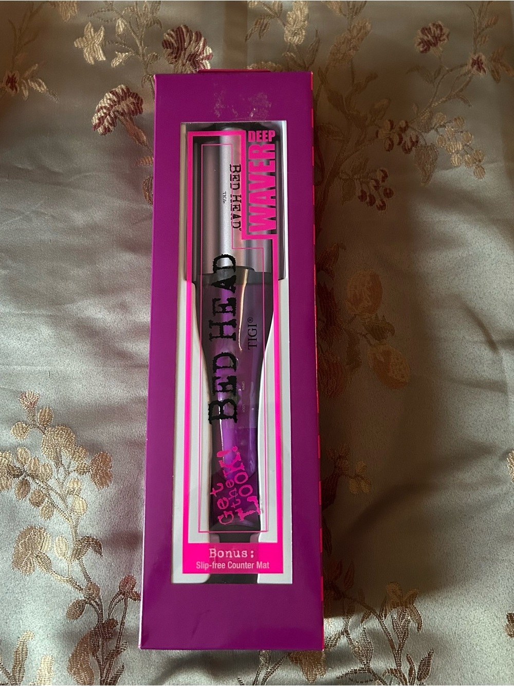 BedHead Deep Waver - Bright Hot Pink Packaging